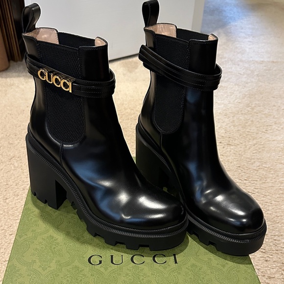 Gucci Shoes - Gucci Boots 730064AABK6 size 40
MAGNUM CALF/NEW WALL
RIBBON